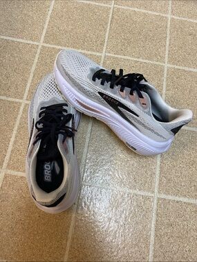 Brooks White Black and Rose Gold Running Shoes Ghost 17
